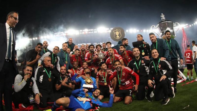 لاعبى الأهلى يحتفلون