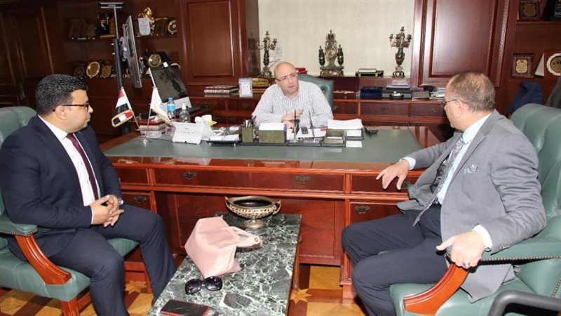 لقاء محافظ بنى سويف