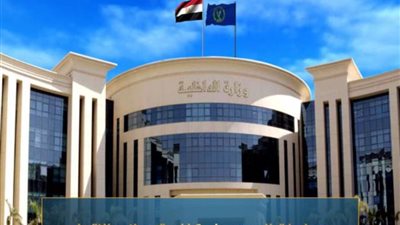 ضبط 5 أشخاص لإدارتهم صفحات على 