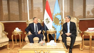 محافظا الغربية وكفر الشيخ يبحثان عددا من الملفات الخدمية والتنموية