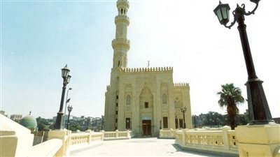 مسجد علي زين العابدين ..ضريح لرأس بلا جسد وباب سر ابن الحسين