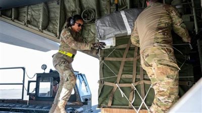 الجيش الأمريكي يعلن عن عمليات إنزال جوي جديدة لمساعدات إلى قطاع غزة