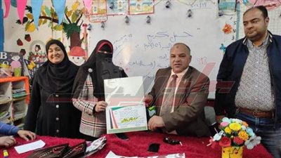 الشافعي يكرم حفظة القرآن بمدرسة اللغات الرسمية بسيدي سالم