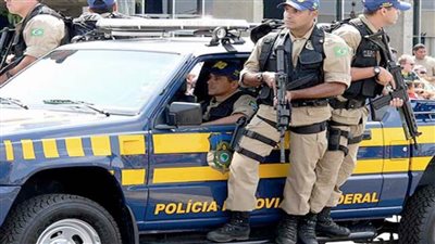 الشرطة البرازيلية: احتجاز عدد من الركاب كرهائن في حافلة بمدينة 