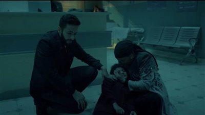 مواجهة ساخنة بين حمادة هلال وابنه في أول ظهور له في 