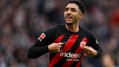 عمر مرموش في مهمة نارية أمام بروسيا دورتموند بالدوري الألماني