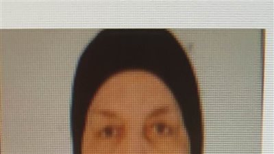 محافظ بني سويف يُهنئ  فاطمة جابر الأم المثالية على مستوى المحافظة