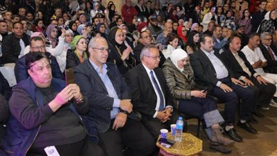 وسط حضور جماهيري كثيف.. انطلاق حفلات 