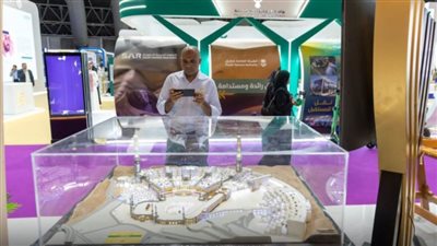 معارض عالمية وأخرى محليّة وبينهما مكتبتان لإثراء تجربة ضيوف الرحمن