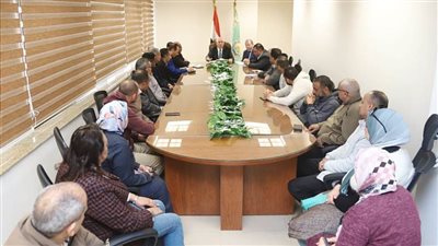 وزير الزراعة يتابع جهود الحفاظ على الرقعة الزراعية