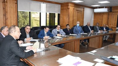 مجلس شئون التعليم والطلاب بجامعة قناة السويس يُعلن رفع درجة الاستعداد لامتحانات الميد تيرم.. بالكليات