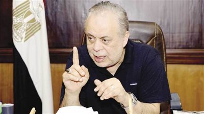 أشرف زكي يتعرض للسب والقذف.. بلاغ يكشف تفاصيل الواقعة