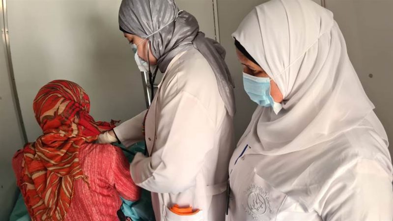 الكشف على ١٥٢٦ مواطن