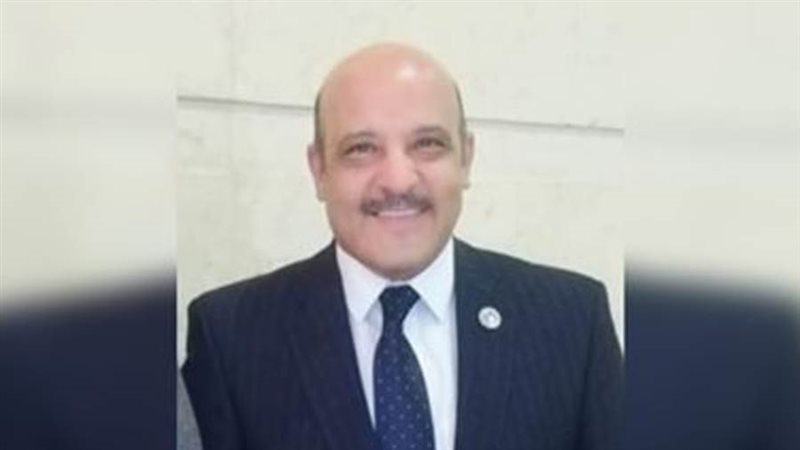 الدكتور أيمن محمود