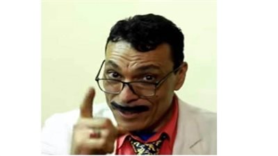 فكري وفكرية معالجة كوميدية لمواجهة العلم للخرافة بشخصية درامية كاريكاتورية