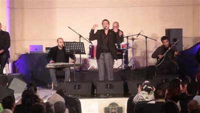 وائل الفشني والتنورة التراثية في افتتاح ليالي دار الأوبرا الرمضانية