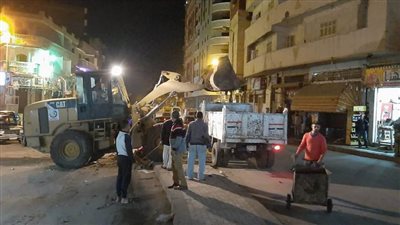 حملة مسائية مكبرة للنظافة ورفع الإشغالات بحي إفلاقة بدمنهور