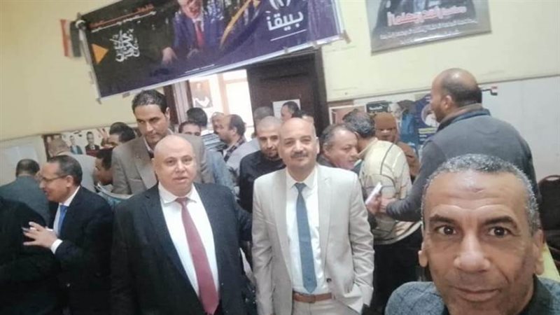 مؤيدين سامح عاشور