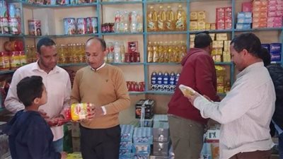 تحرير 135 محضرًا تموينيًا في حملات تفتيشية على الأسواق والمخابز بالمنيا