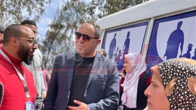 شقوير: يتفقد القافلة الطبية بكفر الشيخ ويشدد على حسن معاملة المرضى