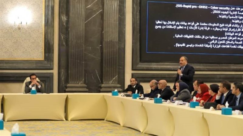 اجتماع وزير الصحة