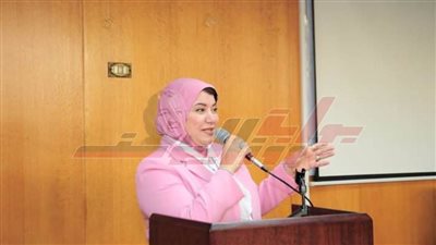 د. أماني شاكر تستعرض أهداف مسابقة أفضل كلية صديقة للبيئة