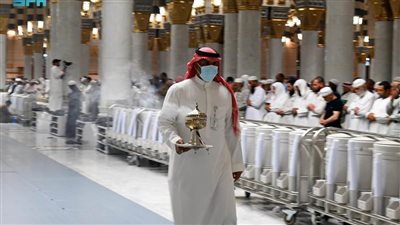 ٣٦٠ جولة تطييب وتبخير بالمسجد النبوي خلال الثلث الأول من رمضان