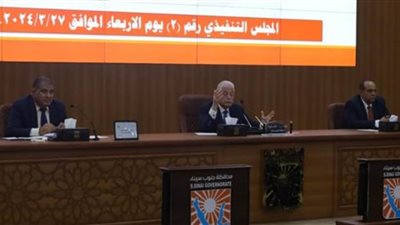 جنوب سيناء توافق على السماح بسير سيارات النقل ليلا