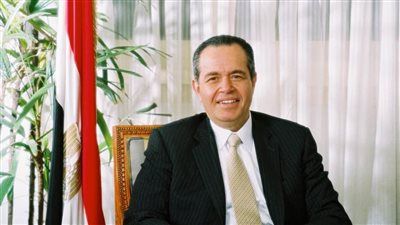 محمد منصور يحصل على رتبة فارس ولقب 