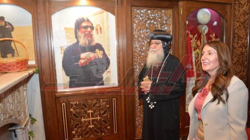 السفيرة الأمريكية