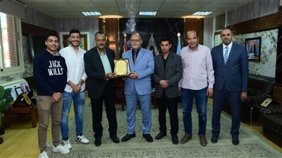 الاتحاد المصري بصيدلية سوهاج يكرم الدكتور حسان النعماني رئيس الجامعة