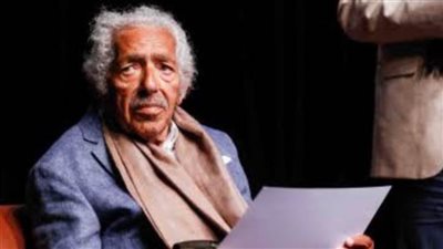 تعرف على مسيرة الفنان العالمي آدم حنين في عالم النحت على الجرانيت