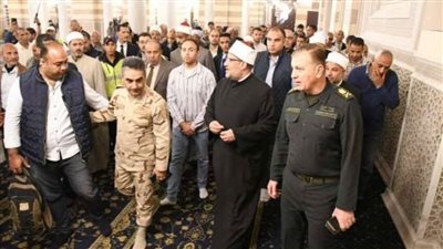 وزير الأوقاف يتفقد مسجد السيدة زينب بعد إعادة تطويره