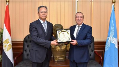 محافظ الإسكندرية يستقبل وفدًا من مجلس نواب مدينة جينتشنغ التابعة لمقاطعة شانسي الصينية