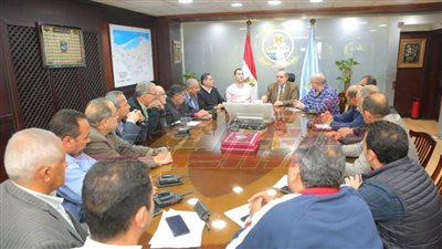 محافظ كفر الشيخ يصدق على التعريفة الموحدة لأجرة التاكسي وتوكتوك