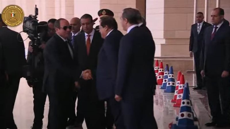 الرئيس السيسي يصل