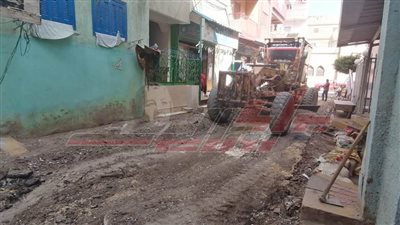 كفر الشيخ طلق المرحلة الأولى من رصف شارع البنك الأهلي بقلين