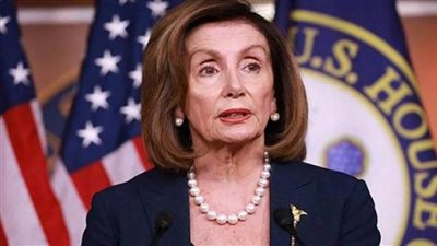 بيلوسي تطالب بايدن بوقف نقل الأسلحة لإسرائيل