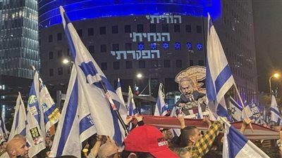  عائلات الأسرى: نتنياهو يخاف من سموتريتش وبن غفير وسنواصل الحراك لعزله