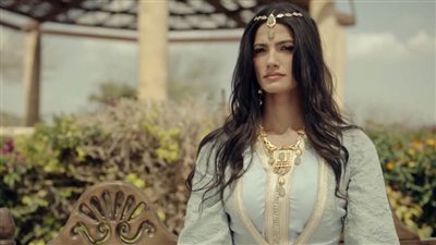 هل تصبح تارا عماد حلقة الوصل بين نور اللبنانية وياسر جلال في مسلسل جودر؟