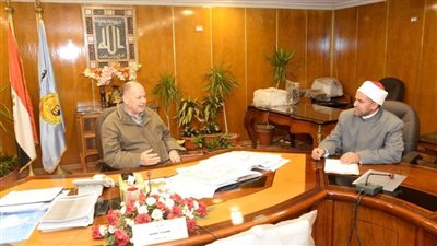 محافظ أسيوط: تجهيز 4202 مسجد و151 ساحة لأداء صلاة عيد الفطر 