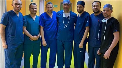 فريق طبي بمعهد جنوب مصر للأورام ينجح فى إجراء جراحة استئصال ورم بالكُلى لمريضة أربعينية 