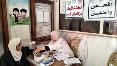 تقديم خدمات طبية لـ915 مواطنًا بالقافلة الطبية المجانية بكفر الشيخ