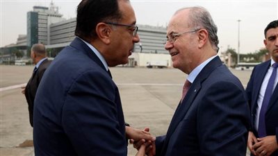 رئيس الوزراء يستقبل نظيره الفلسطيني بمطار القاهرة 