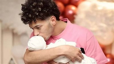 إمام عاشور يحتفل بمولودته الأولى كتاليا