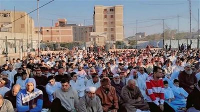 وسط حالة من البهجة.. آلاف المواطنين يؤدون صلاة عيد الفطر بكفر الشيخ