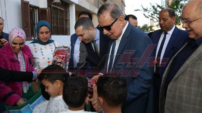 محافظ كفر الشيخ يتفقد دار الأمل لإيواء الأطفال الأيتام ويقدم لهم هدايا فخامة الرئيس