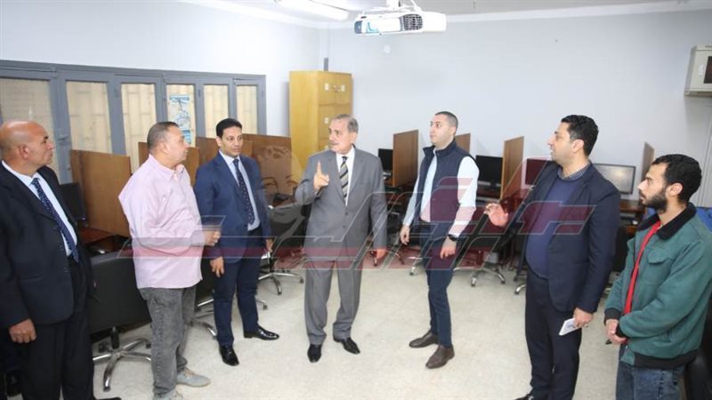 جولة المحافظ