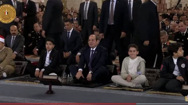 الرئيس السيسي يؤدي