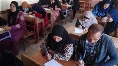 ضمن مشروع المصريون يتعلمون.. فتح 237 فصلا لمحو الأمية في المنيا